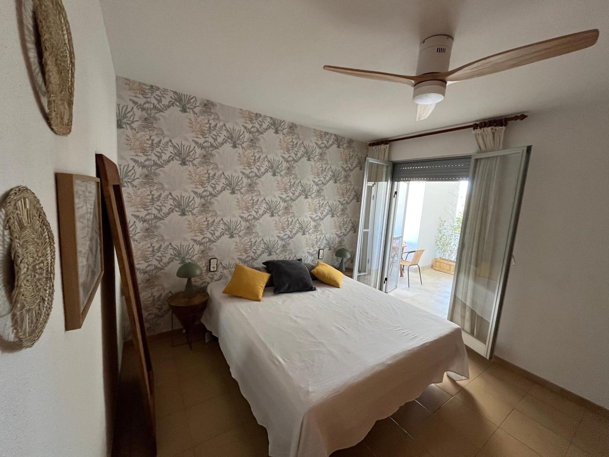 Moderno Apartamento Vacacional Дельтебре Экстерьер фото