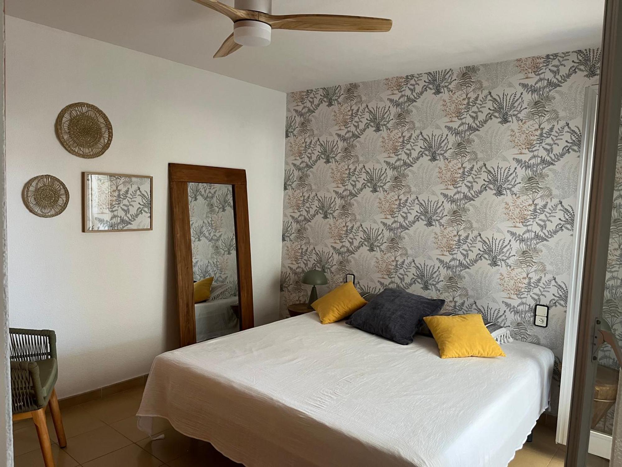 Moderno Apartamento Vacacional Дельтебре Экстерьер фото