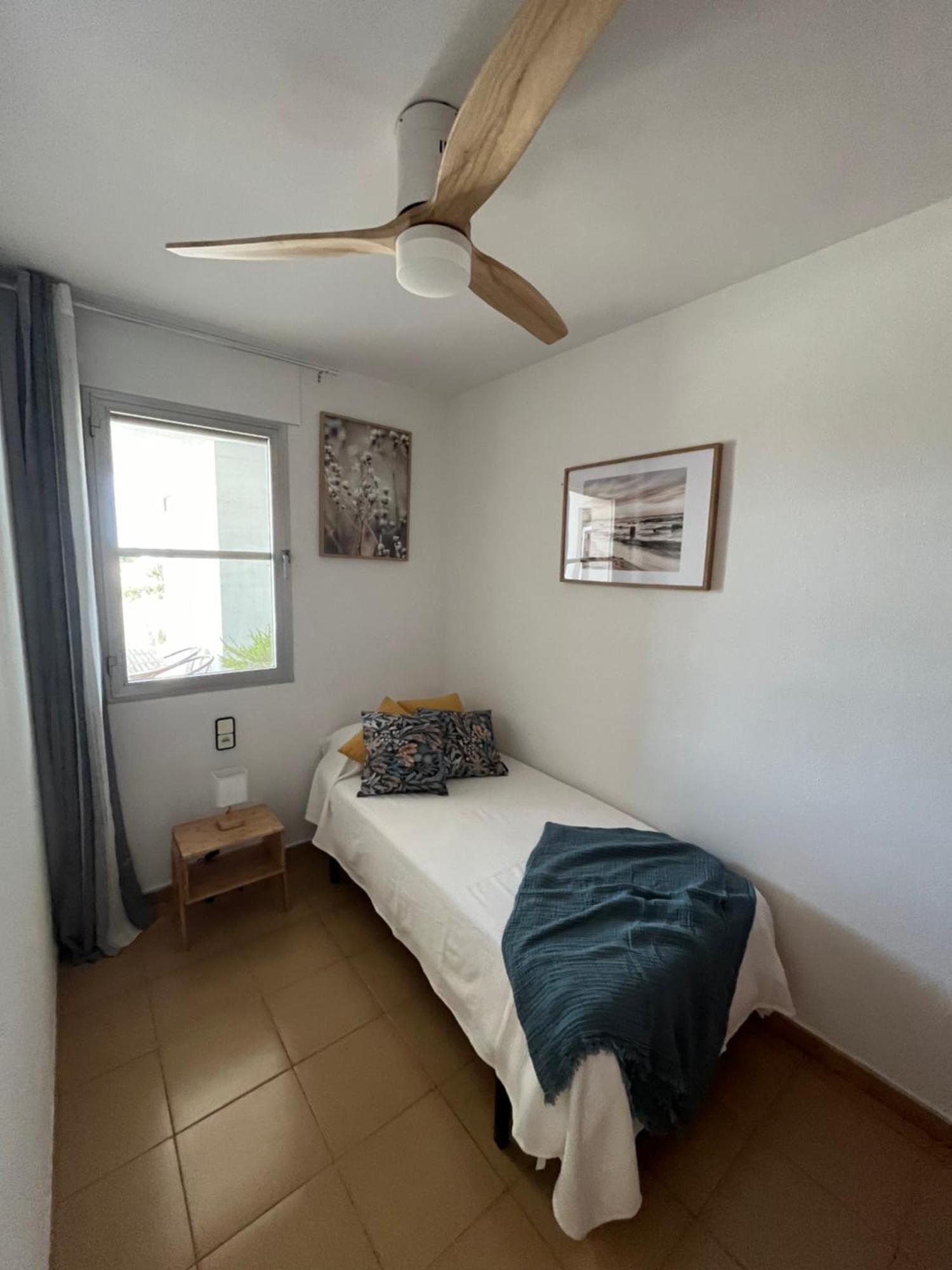 Moderno Apartamento Vacacional Дельтебре Экстерьер фото