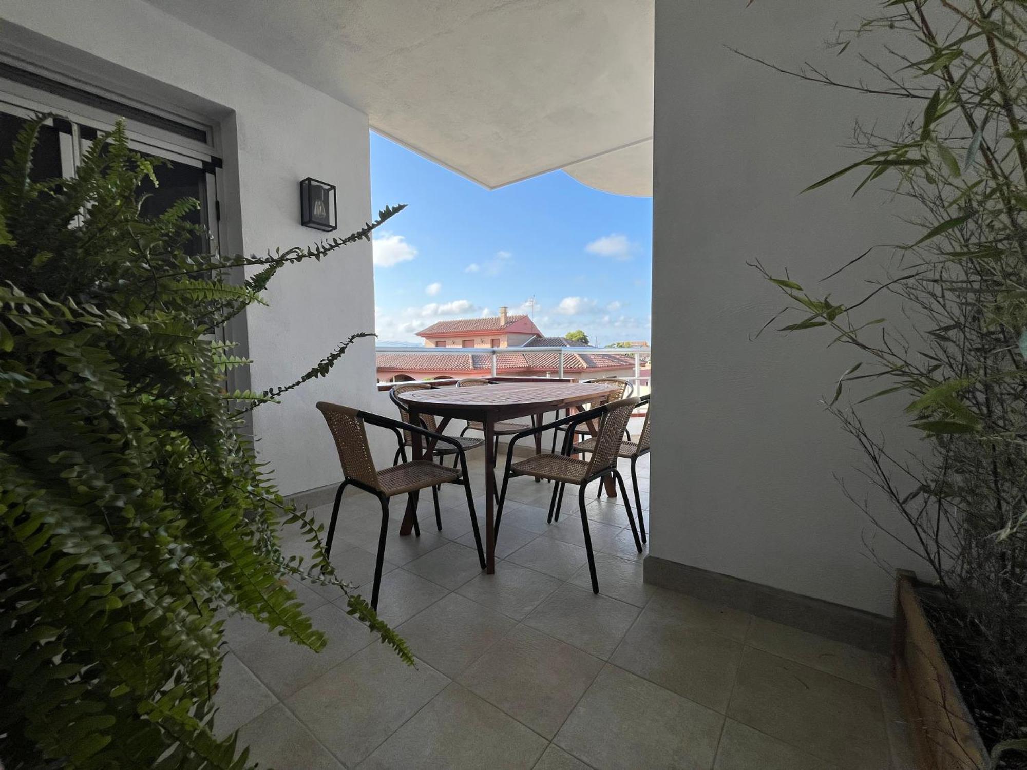 Moderno Apartamento Vacacional Дельтебре Экстерьер фото