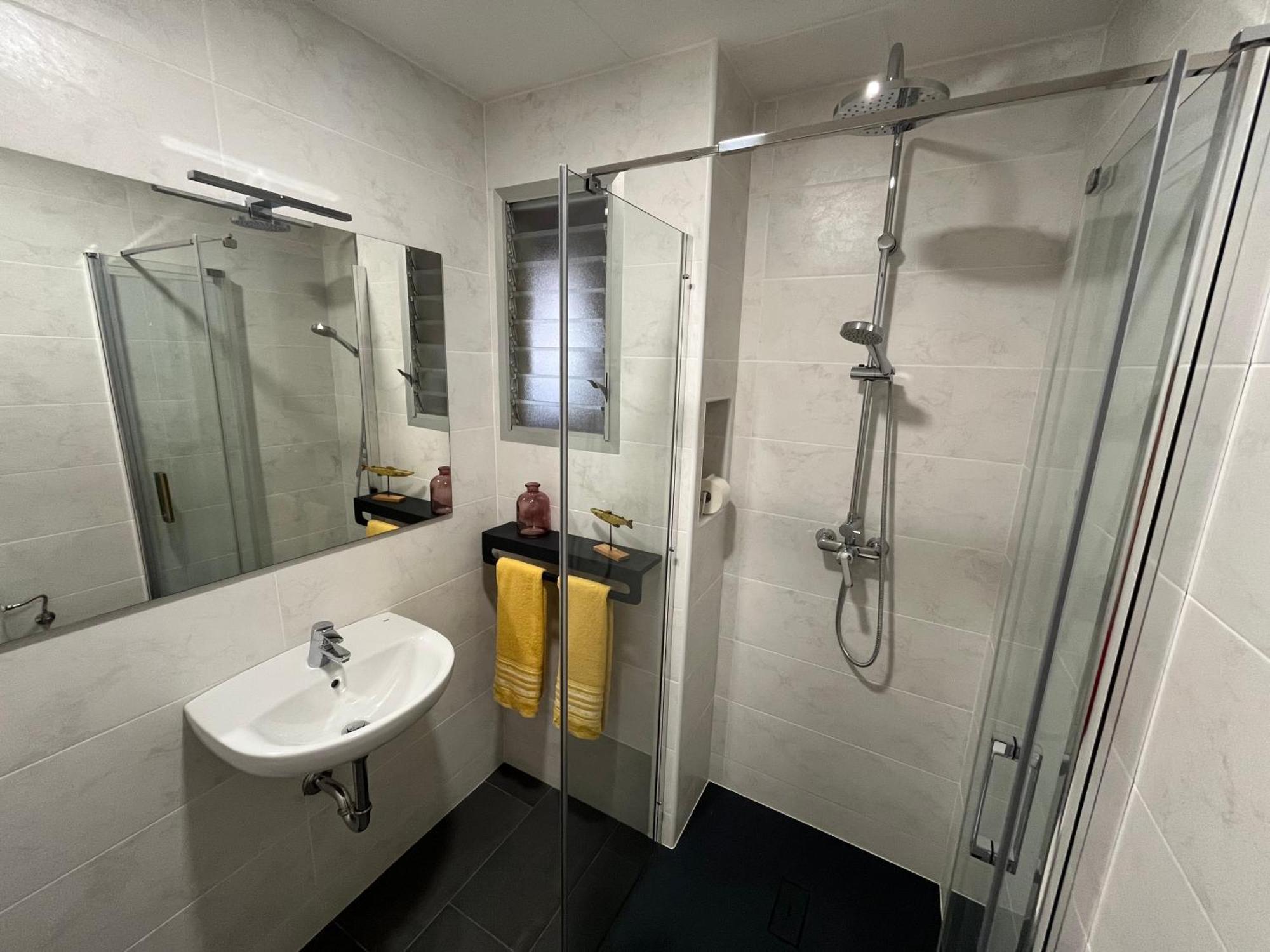 Moderno Apartamento Vacacional Дельтебре Экстерьер фото